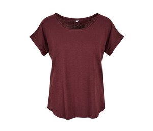 Build Your Brand BY036 - Damen T-Shirt mit langem Rücken Cherry